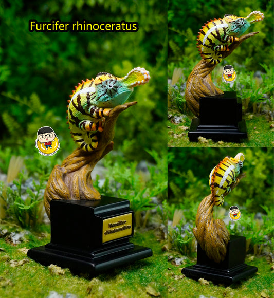 Natural History Mini Series - Chameleon Furcifer rhinoceratus figure